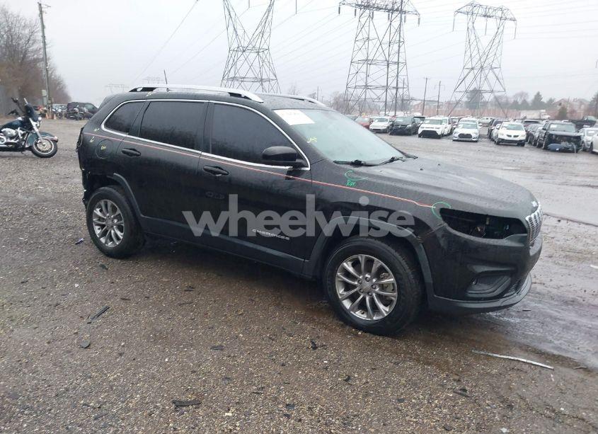 2019 Jeep Cherokee LATITUDE PLUS 4X4 (VIN 1C4PJMLX2KD271665) main photo