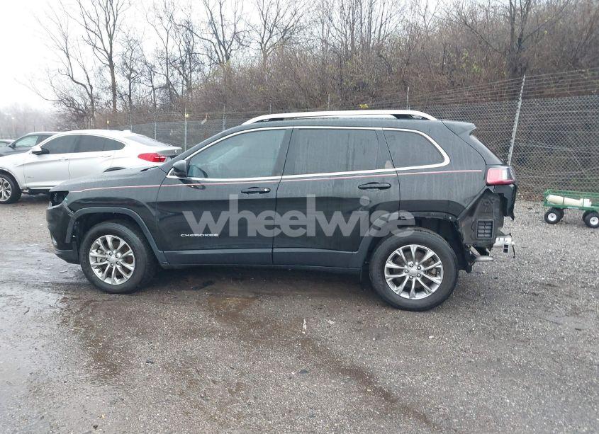 Photo 15 of 2019 Jeep Cherokee LATITUDE PLUS 4X4 (VIN 1C4PJMLX2KD271665)