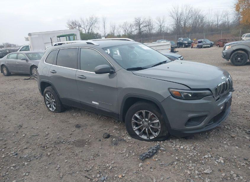 2019 Jeep Cherokee LATITUDE PLUS 4X4 (VIN 1C4PJMLX2KD374598) main photo