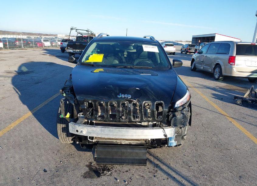 Photo 13 of 2018 Jeep Cherokee LATITUDE PLUS 4X4 (VIN 1C4PJMLX3JD506072)