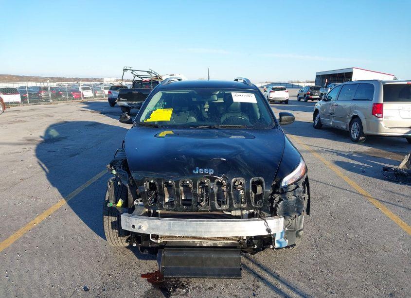 Photo 6 of 2018 Jeep Cherokee LATITUDE PLUS 4X4 (VIN 1C4PJMLX3JD506072)