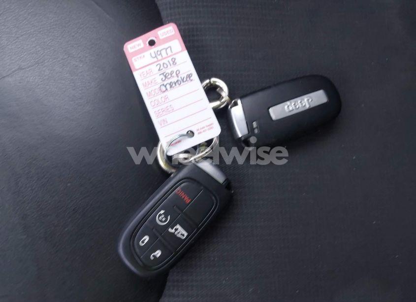 Photo 11 of 2018 Jeep Cherokee LATITUDE PLUS 4X4 (VIN 1C4PJMLX3JD548435)