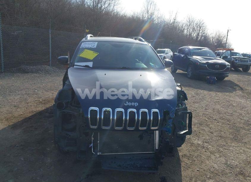 Photo 17 of 2018 Jeep Cherokee LATITUDE PLUS 4X4 (VIN 1C4PJMLX3JD548435)