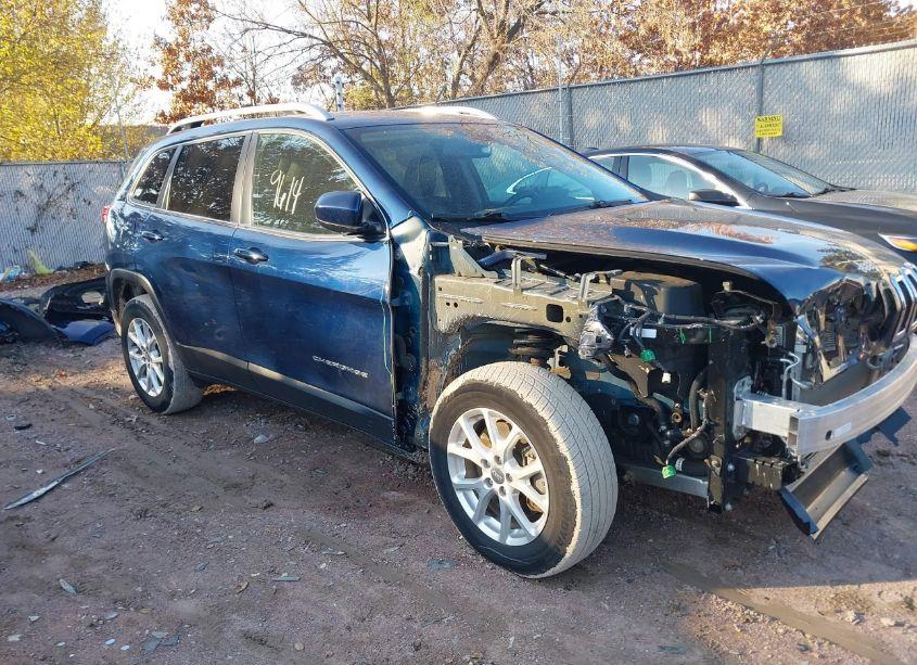 2018 Jeep Cherokee LATITUDE PLUS 4X4 (VIN 1C4PJMLX4JD521342) main photo