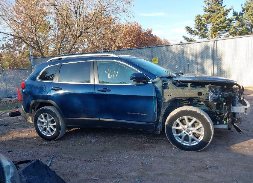 Photo 13 of 2018 Jeep Cherokee LATITUDE PLUS 4X4 (VIN 1C4PJMLX4JD521342)