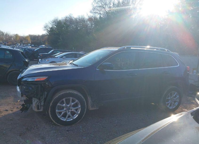 Photo 14 of 2018 Jeep Cherokee LATITUDE PLUS 4X4 (VIN 1C4PJMLX4JD521342)