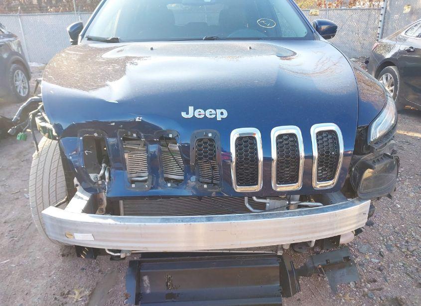 Photo 6 of 2018 Jeep Cherokee LATITUDE PLUS 4X4 (VIN 1C4PJMLX4JD521342)