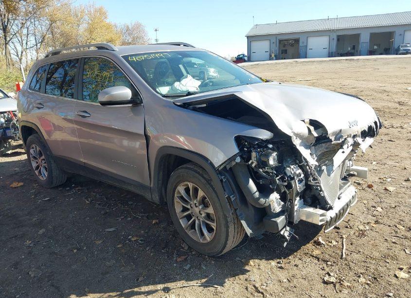 2019 Jeep Cherokee LATITUDE PLUS 4X4 (VIN 1C4PJMLX4KD127745) main photo