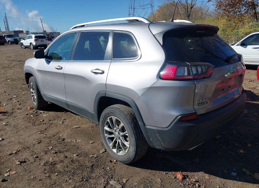 Photo 3 of 2019 Jeep Cherokee LATITUDE PLUS 4X4 (VIN 1C4PJMLX4KD127745)