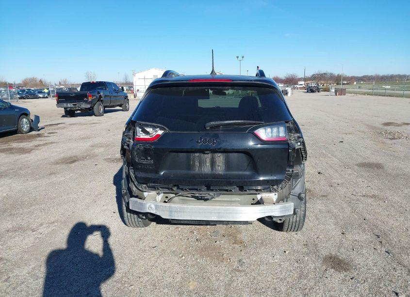 Photo 16 of 2019 Jeep Cherokee ALTITUDE 4X4 (VIN 1C4PJMLX4KD389300)