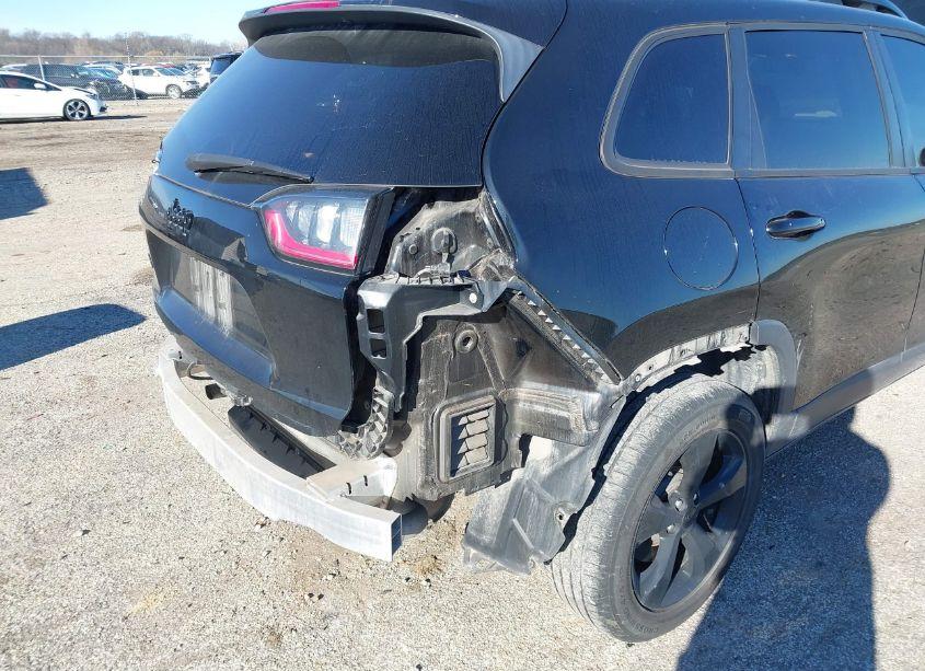 Photo 18 of 2019 Jeep Cherokee ALTITUDE 4X4 (VIN 1C4PJMLX4KD389300)