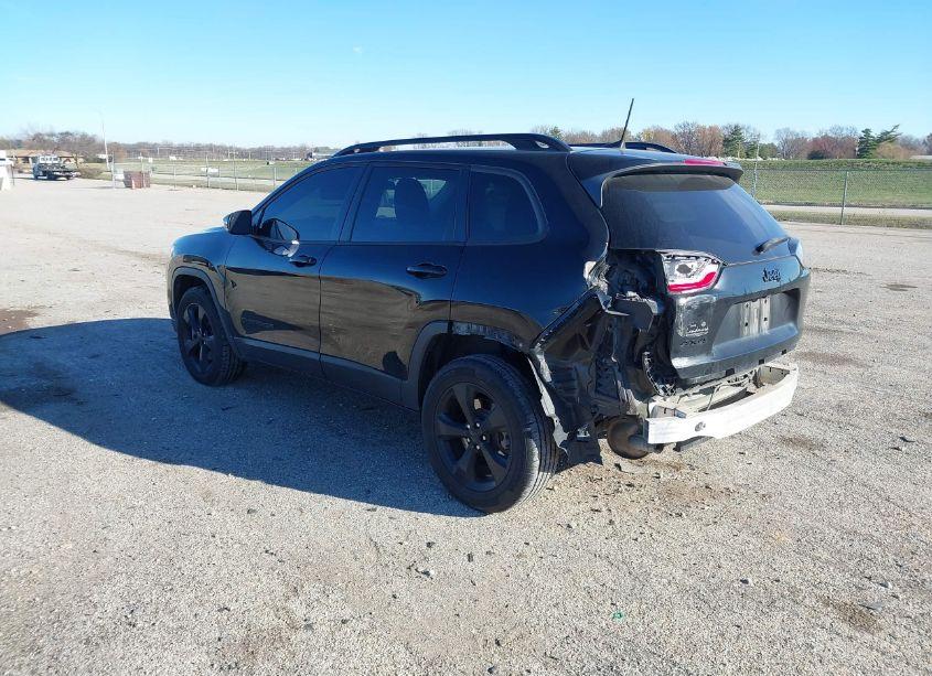 Photo 3 of 2019 Jeep Cherokee ALTITUDE 4X4 (VIN 1C4PJMLX4KD389300)