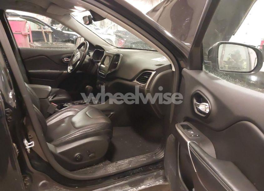 Photo 5 of 2020 Jeep Cherokee LATITUDE LUX 4X4 (VIN 1C4PJMLX4LD640639)