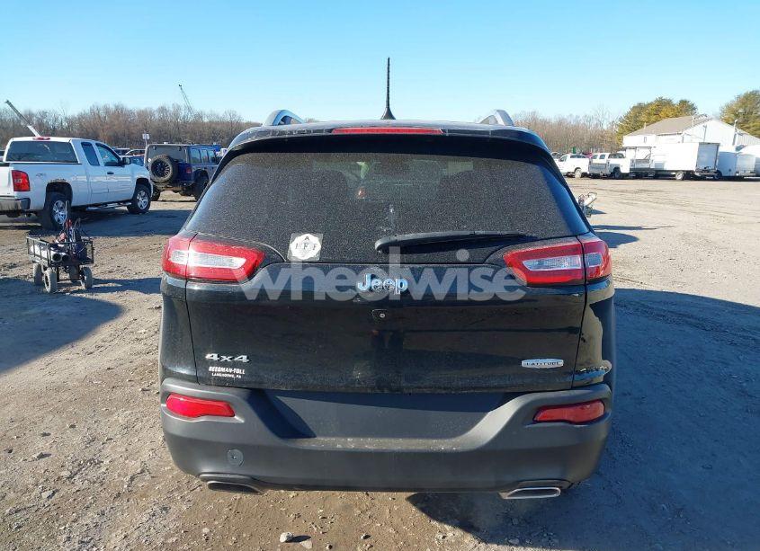 Photo 16 of 2018 Jeep Cherokee LATITUDE PLUS 4X4 (VIN 1C4PJMLX5JD526713)