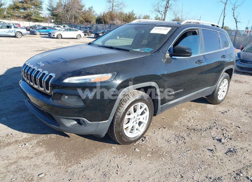 Photo 2 of 2018 Jeep Cherokee LATITUDE PLUS 4X4 (VIN 1C4PJMLX5JD526713)