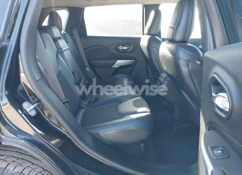 Photo 8 of 2018 Jeep Cherokee LATITUDE PLUS 4X4 (VIN 1C4PJMLX5JD526713)