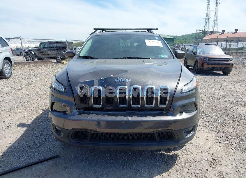 Photo 13 of 2018 Jeep Cherokee LATITUDE PLUS 4X4 (VIN 1C4PJMLX5JD603290)