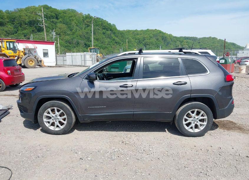 Photo 15 of 2018 Jeep Cherokee LATITUDE PLUS 4X4 (VIN 1C4PJMLX5JD603290)