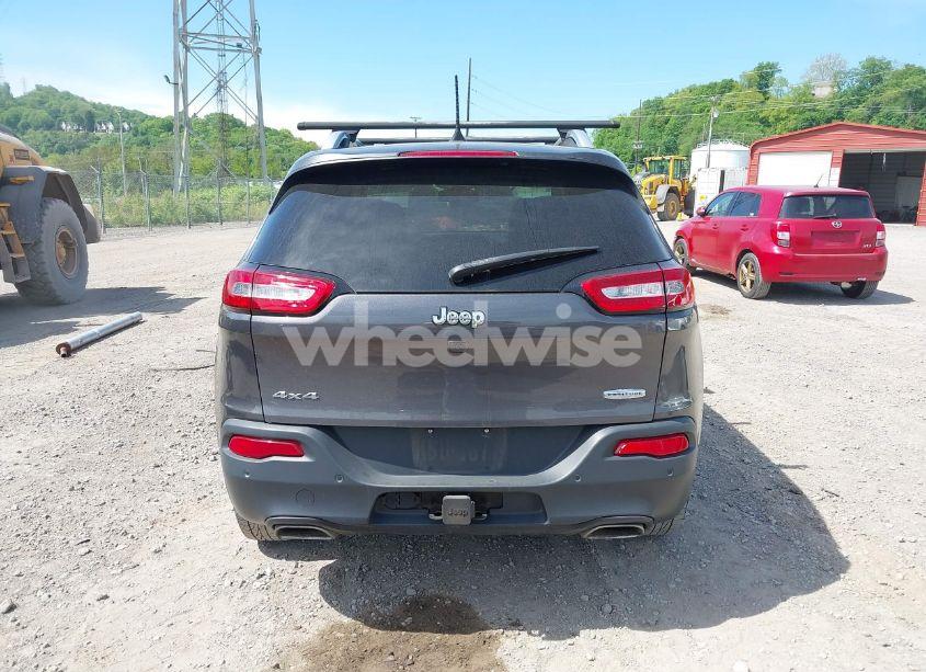 Photo 17 of 2018 Jeep Cherokee LATITUDE PLUS 4X4 (VIN 1C4PJMLX5JD603290)