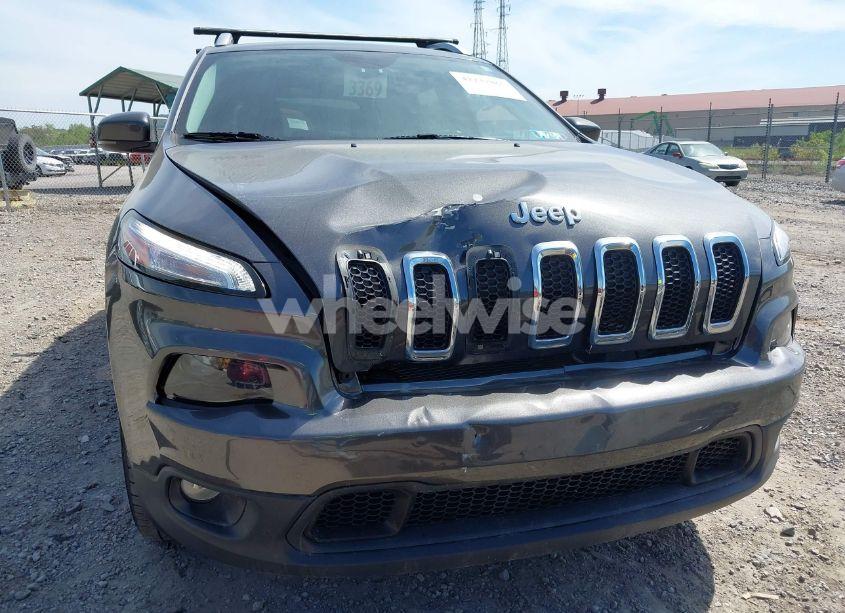 Photo 6 of 2018 Jeep Cherokee LATITUDE PLUS 4X4 (VIN 1C4PJMLX5JD603290)