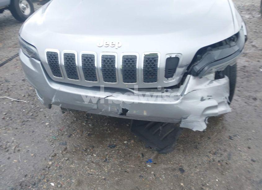 Photo 21 of 2019 Jeep Cherokee LATITUDE PLUS 4X4 (VIN 1C4PJMLX7KD104542)