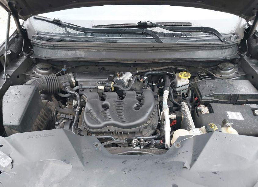 Photo 10 of 2019 Jeep Cherokee LATITUDE PLUS 4X4 (VIN 1C4PJMLX7KD122071)