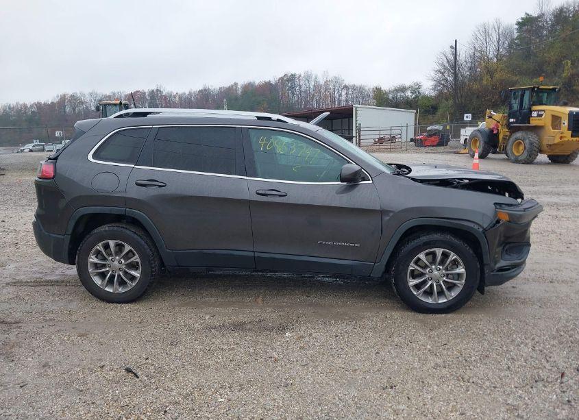 Photo 13 of 2019 Jeep Cherokee LATITUDE PLUS 4X4 (VIN 1C4PJMLX7KD122071)