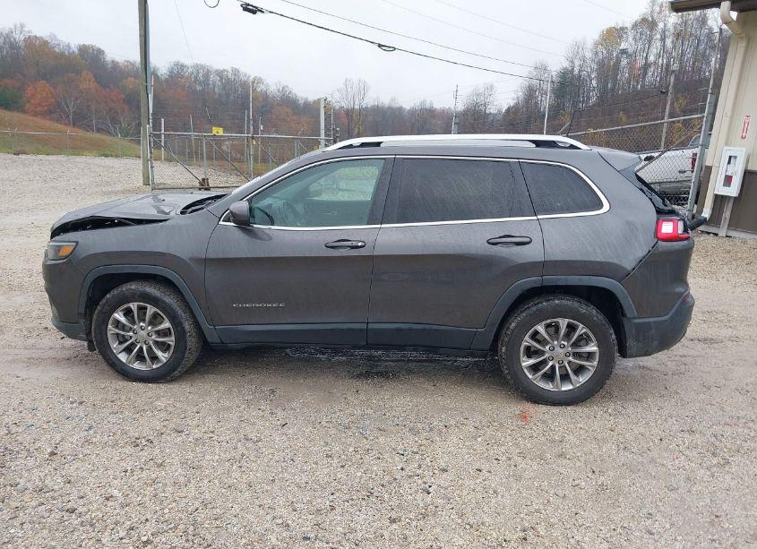 Photo 14 of 2019 Jeep Cherokee LATITUDE PLUS 4X4 (VIN 1C4PJMLX7KD122071)