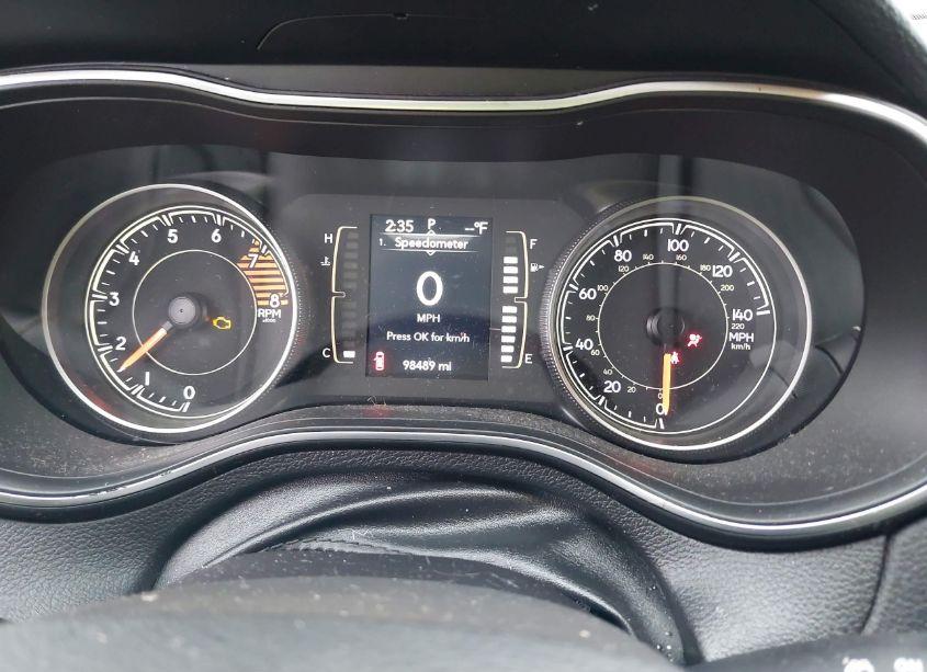 Photo 7 of 2019 Jeep Cherokee LATITUDE PLUS 4X4 (VIN 1C4PJMLX7KD122071)