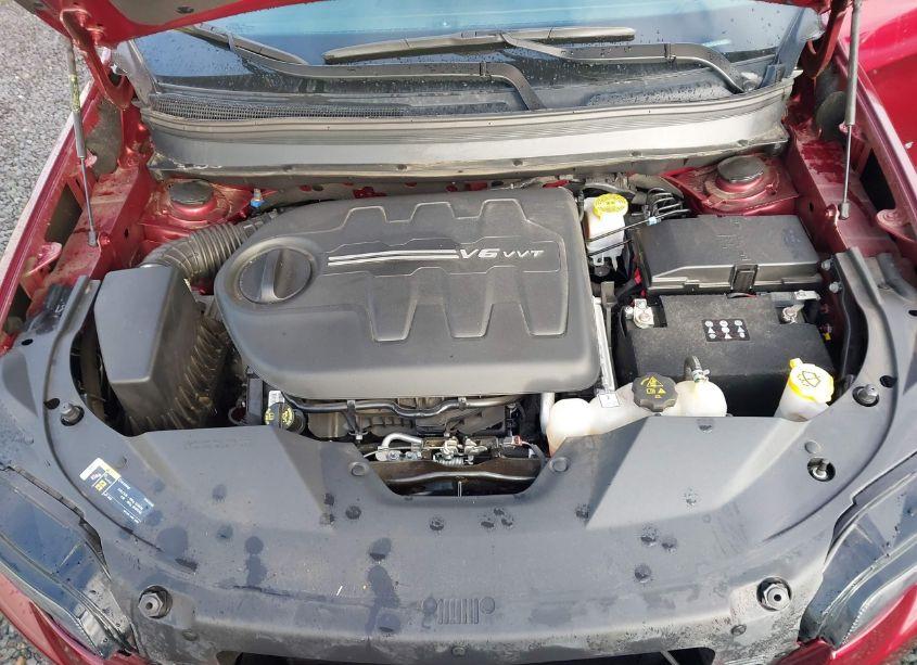 Photo 10 of 2019 Jeep Cherokee LATITUDE PLUS 4X4 (VIN 1C4PJMLX7KD371180)