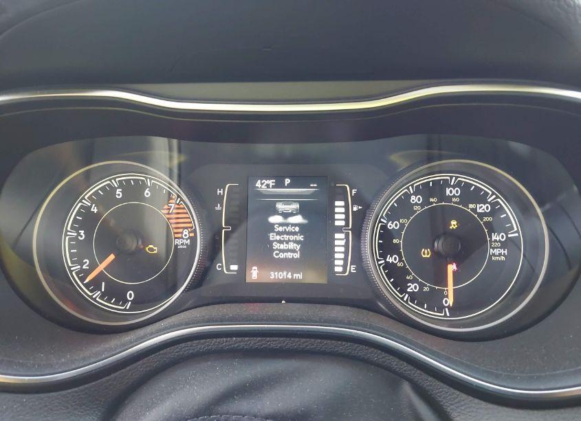 Photo 7 of 2019 Jeep Cherokee LATITUDE PLUS 4X4 (VIN 1C4PJMLX7KD371180)