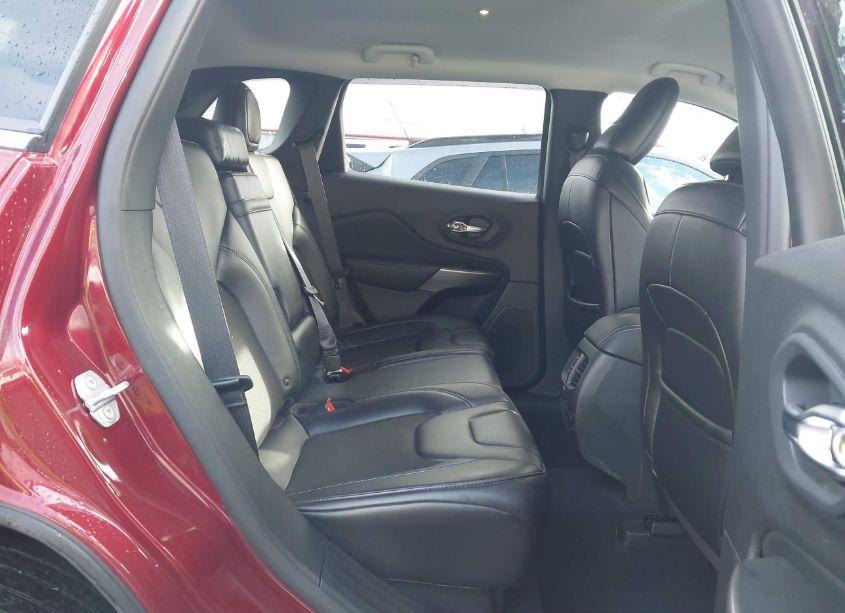 Photo 8 of 2019 Jeep Cherokee LATITUDE PLUS 4X4 (VIN 1C4PJMLX7KD371180)