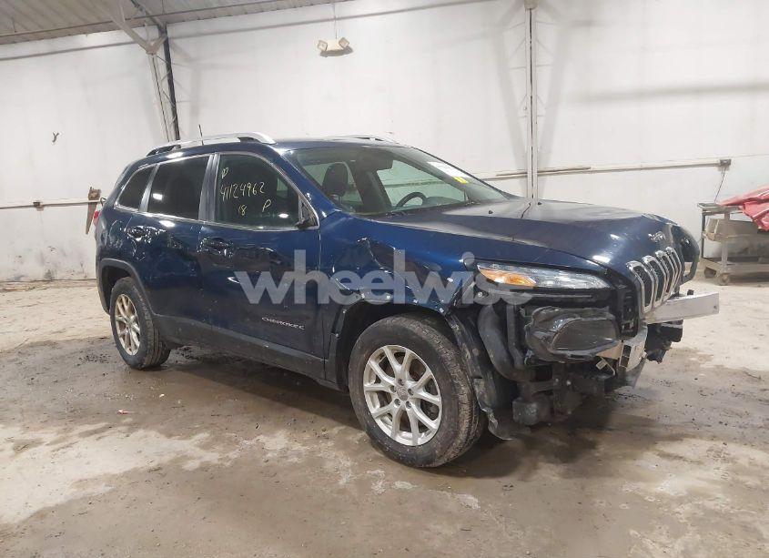 2018 Jeep Cherokee LATITUDE PLUS 4X4 (VIN 1C4PJMLX8JD516080) main photo