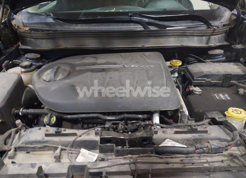 Photo 10 of 2018 Jeep Cherokee LATITUDE PLUS 4X4 (VIN 1C4PJMLX8JD516080)