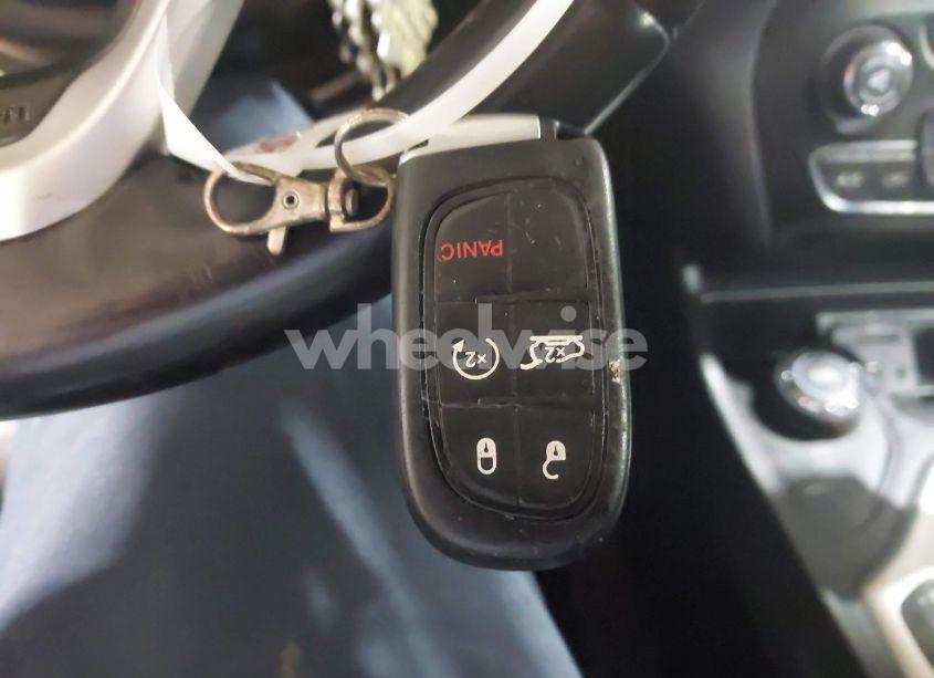 Photo 11 of 2018 Jeep Cherokee LATITUDE PLUS 4X4 (VIN 1C4PJMLX8JD516080)