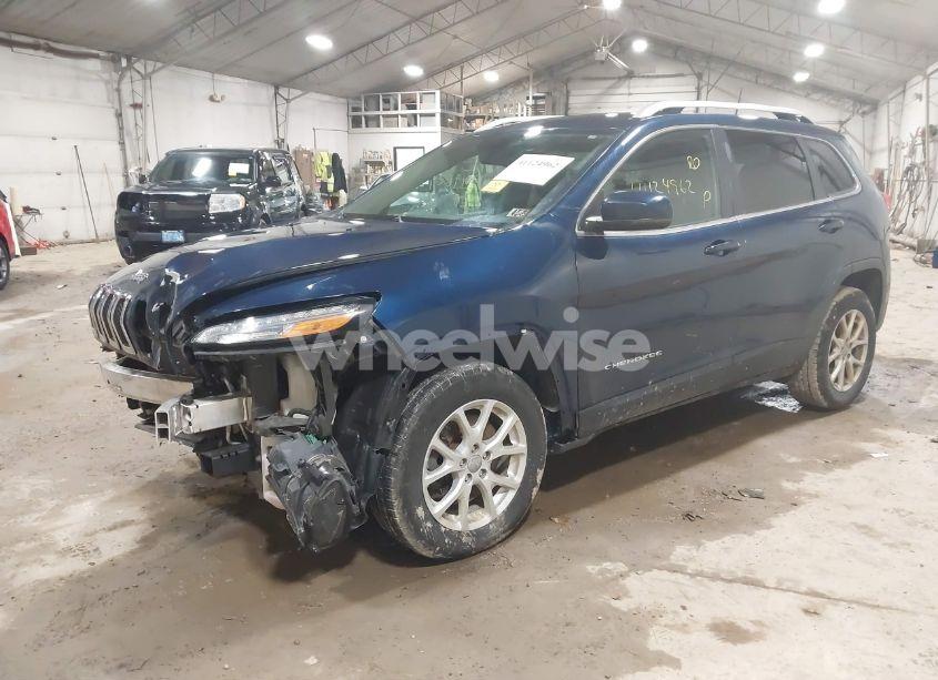 Photo 2 of 2018 Jeep Cherokee LATITUDE PLUS 4X4 (VIN 1C4PJMLX8JD516080)