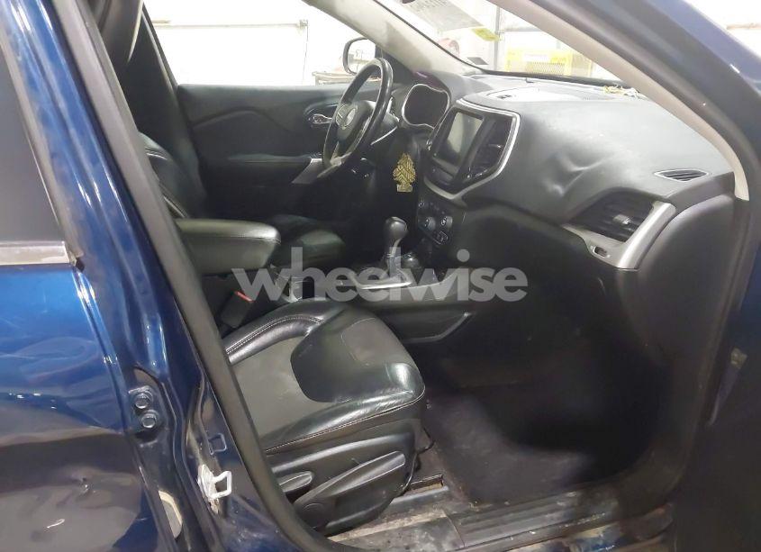 Photo 5 of 2018 Jeep Cherokee LATITUDE PLUS 4X4 (VIN 1C4PJMLX8JD516080)