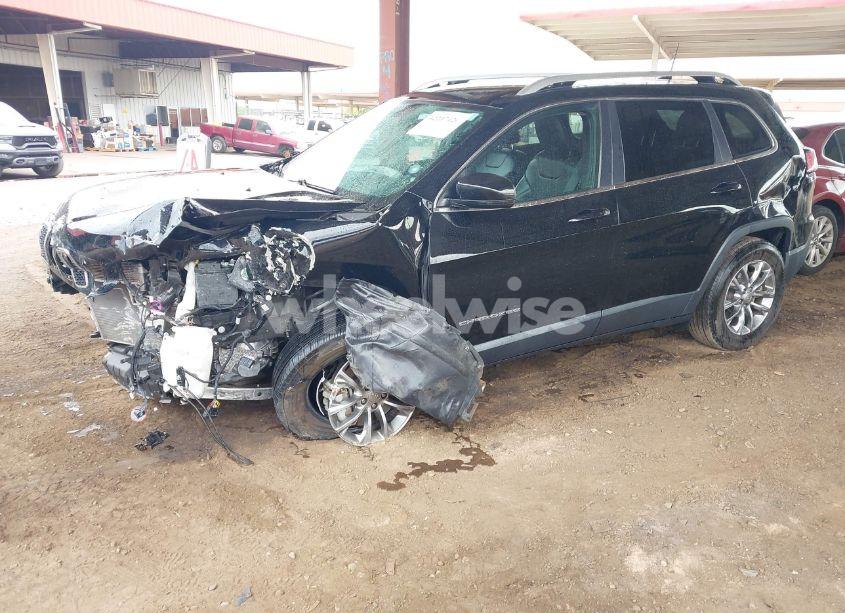 Photo 2 of 2019 Jeep Cherokee LATITUDE PLUS 4X4 (VIN 1C4PJMLX8KD267426)