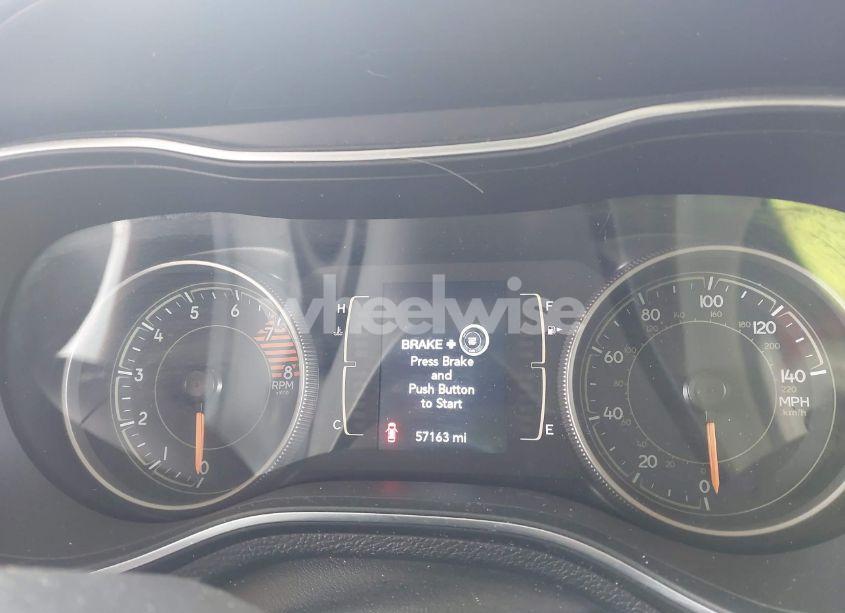 Photo 7 of 2019 Jeep Cherokee LATITUDE PLUS 4X4 (VIN 1C4PJMLX8KD267426)