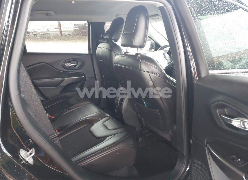 Photo 8 of 2019 Jeep Cherokee LATITUDE PLUS 4X4 (VIN 1C4PJMLX8KD267426)