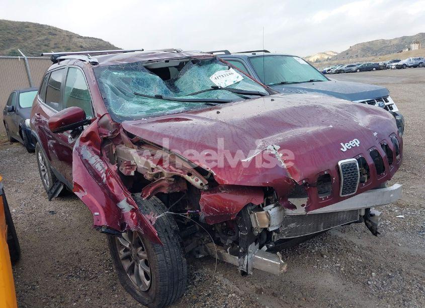 2019 Jeep Cherokee LATITUDE PLUS 4X4 (VIN 1C4PJMLX8KD330606) main photo