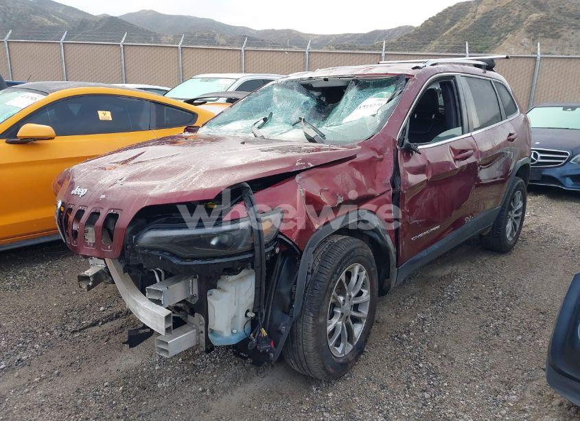 Photo 2 of 2019 Jeep Cherokee LATITUDE PLUS 4X4 (VIN 1C4PJMLX8KD330606)