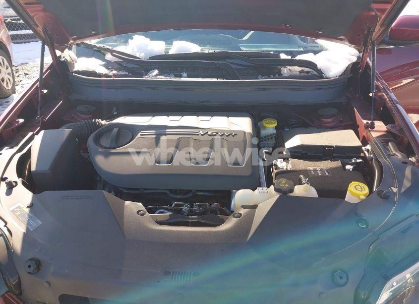 Photo 10 of 2019 Jeep Cherokee LATITUDE PLUS 4X4 (VIN 1C4PJMLX8KD463852)