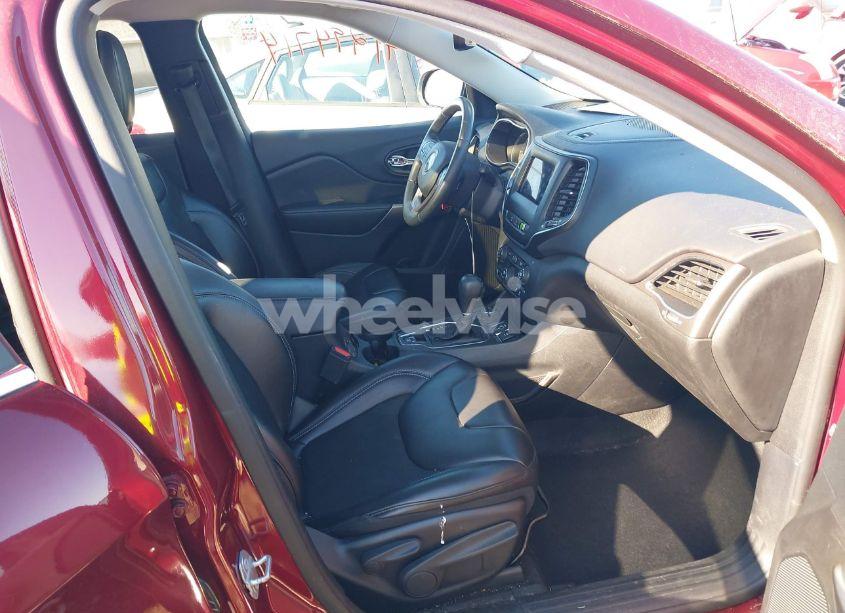 Photo 5 of 2019 Jeep Cherokee LATITUDE PLUS 4X4 (VIN 1C4PJMLX8KD463852)