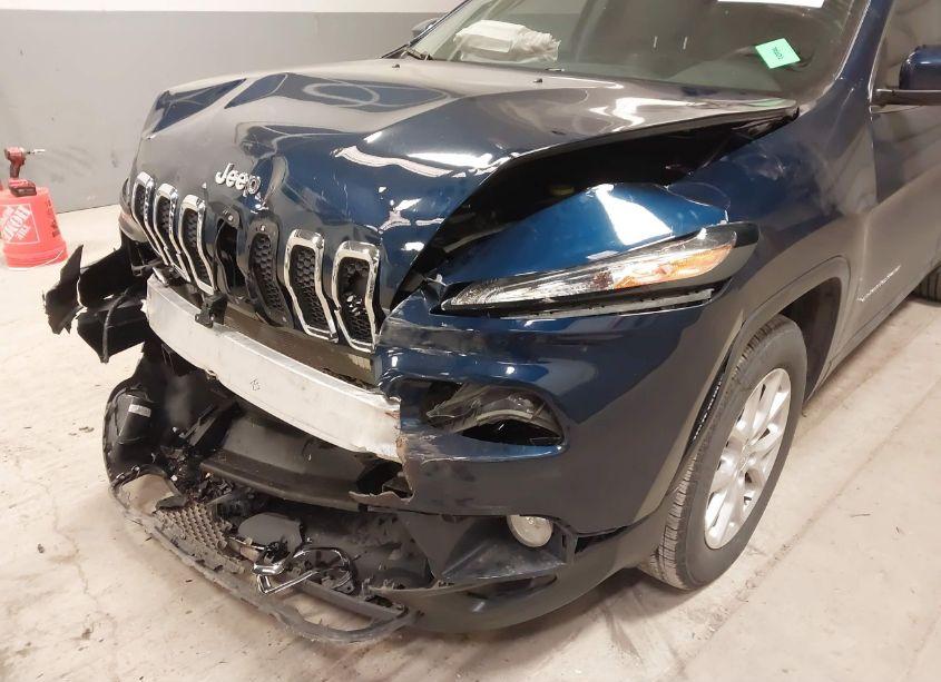 Photo 17 of 2018 Jeep Cherokee LATITUDE PLUS 4X4 (VIN 1C4PJMLX9JD548472)