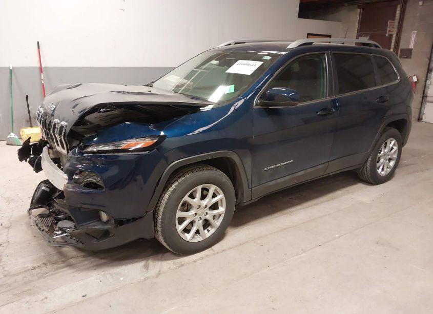 Photo 2 of 2018 Jeep Cherokee LATITUDE PLUS 4X4 (VIN 1C4PJMLX9JD548472)