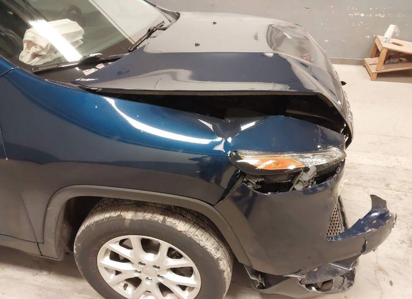 Photo 20 of 2018 Jeep Cherokee LATITUDE PLUS 4X4 (VIN 1C4PJMLX9JD548472)