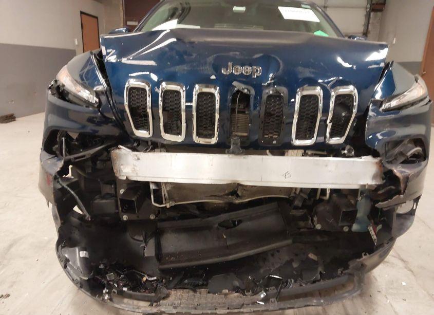 Photo 6 of 2018 Jeep Cherokee LATITUDE PLUS 4X4 (VIN 1C4PJMLX9JD548472)