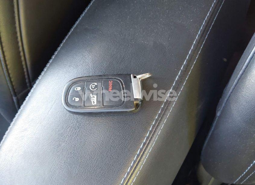 Photo 11 of 2019 Jeep Cherokee LATITUDE PLUS 4X4 (VIN 1C4PJMLX9KD245208)