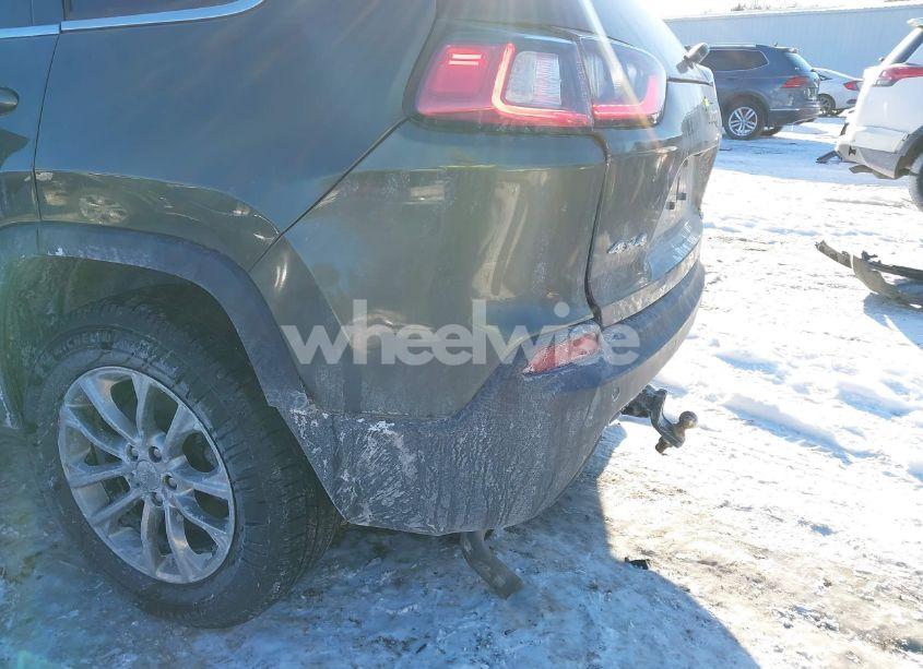 Photo 18 of 2019 Jeep Cherokee LATITUDE PLUS 4X4 (VIN 1C4PJMLX9KD245208)